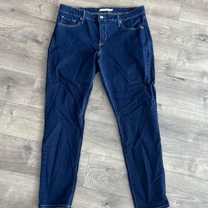 Levi’s 311 shaping skinny